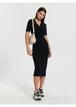 Sinsay - Sukienka midi - czarny ze sklepu Sinsay w kategorii Sukienki - zdjęcie 170111220