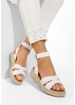 Białe sandały na koturnie Avelena ze sklepu Zapatos w kategorii Espadryle damskie - zdjęcie 170112694