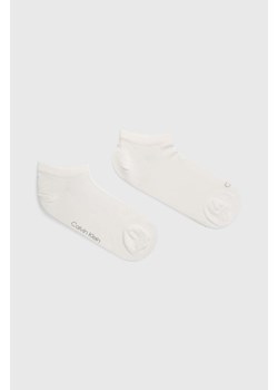 Calvin Klein skarpetki 2-pack damskie kolor biały ze sklepu ANSWEAR.com w kategorii Skarpetki damskie - zdjęcie 170119811