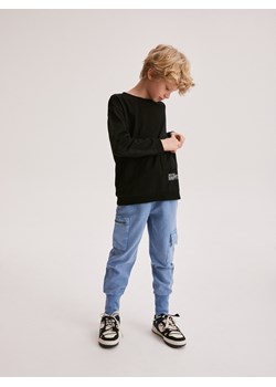 Reserved - Strukturalne spodnie jogger - niebieski ze sklepu Reserved w kategorii Spodnie chłopięce - zdjęcie 170125043