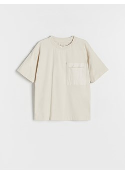 Reserved - T-shirt z kieszenią - beżowy ze sklepu Reserved w kategorii T-shirty chłopięce - zdjęcie 170125263