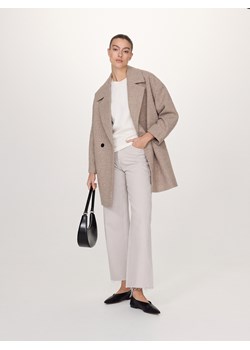 Reserved - Płaszcz ze strukturalnej tkaniny - kremowy ze sklepu Reserved w kategorii Płaszcze damskie - zdjęcie 170130561