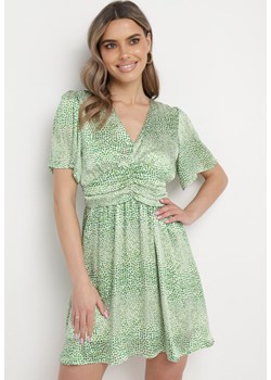 Zielona Sukienka Rozkloszowana z Dekoltem w V Mini Tallae ze sklepu Born2be Odzież w kategorii Sukienki - zdjęcie 170131942