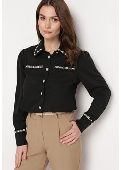 Czarna Koszula o Klasycznym Fasonie z Perełkami Novellia ze sklepu Born2be Odzież w kategorii Koszule damskie - zdjęcie 170131972