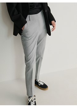 Reserved - Cygaretki z wiskozą - jasnoszary ze sklepu Reserved w kategorii Spodnie damskie - zdjęcie 170135560