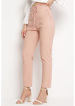 Różowe Spodnie z Gumką i Sznurkiem w Talii z Wysokim Stanem Ozdobione Guzikami Erola ze sklepu Born2be Odzież w kategorii Spodnie damskie - zdjęcie 170139864
