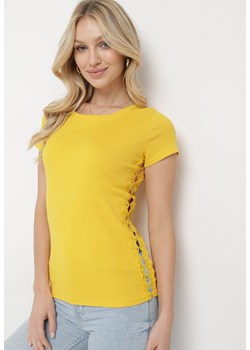 Żółta Bawełniana Bluzka z Koronką po Bokach Albeiga ze sklepu Born2be Odzież w kategorii Bluzki damskie - zdjęcie 170153183