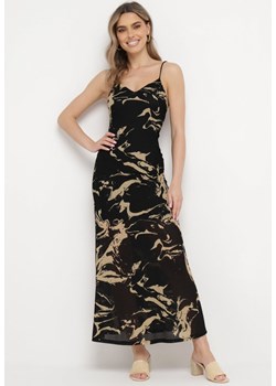 Beżowa Sukienka Maxi Ozdobiona Marmurkowym Wzorem z Cienkimi Ramiączkami Fidellma ze sklepu Born2be Odzież w kategorii Sukienki - zdjęcie 170153960