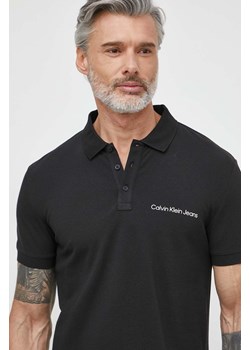Calvin Klein Jeans polo męski kolor czarny z nadrukiem ze sklepu ANSWEAR.com w kategorii T-shirty męskie - zdjęcie 170175970