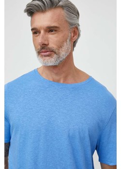Tommy Hilfiger t-shirt z domieszką lnu kolor niebieski gładki UM0UM03226 ze sklepu ANSWEAR.com w kategorii T-shirty męskie - zdjęcie 170176073