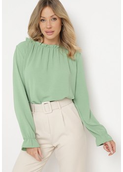 Zielona Bluzka z Długim Rękawem i Ozdobnymi Marszczeniami Elassetia ze sklepu Born2be Odzież w kategorii Bluzki damskie - zdjęcie 170184340