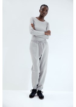 H & M - Spodnie dresowe z domieszką bawełny - Szary ze sklepu H&M w kategorii Spodnie damskie - zdjęcie 170209730