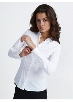 ICHI Koszula Dima 102533 Biały Classic Fit ze sklepu MODIVO w kategorii Koszule damskie - zdjęcie 170211572