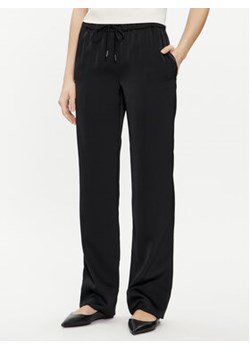Calvin Klein Spodnie materiałowe K20K206662 Czarny Regular Fit ze sklepu MODIVO w kategorii Spodnie damskie - zdjęcie 170211811