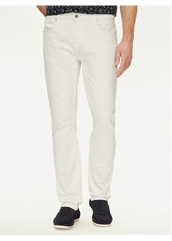 Guess Spodnie materiałowe Angels M4RAN2 WFXVB Biały Slim Fit ze sklepu MODIVO w kategorii Spodnie męskie - zdjęcie 170211832