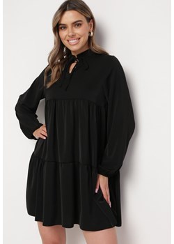 Czarna Rozkloszowana Sukienka z Falbanką Uxaria ze sklepu Born2be Odzież w kategorii Sukienki - zdjęcie 170217850