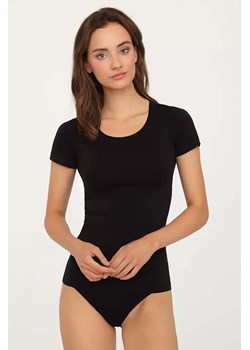 Bezszwowa koszulka damska z krótkim rękawem czarna Gatta ze sklepu 5.10.15 w kategorii Bluzki damskie - zdjęcie 170218030
