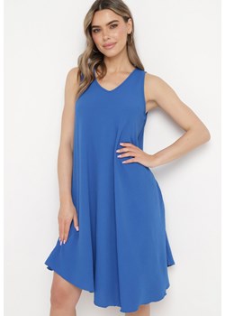 Niebieska Gładka Sukienka Midi na Ramiączkach z Trójkątnym Dekoltem Voriala ze sklepu Born2be Odzież w kategorii Sukienki - zdjęcie 170223903
