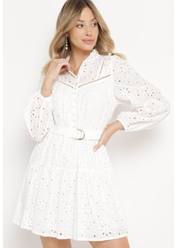 Biała Haftowana Sukienka Mini z Bawełny z Paskiem i Ażurowym Wzorem Aislina ze sklepu Born2be Odzież w kategorii Sukienki - zdjęcie 170223961