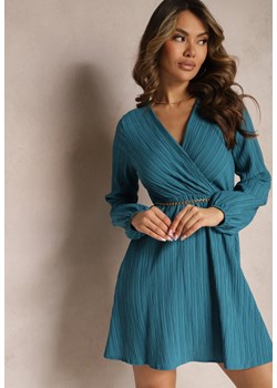 Granatowa Sukienka Mini z Cienkimi Plisami Gumką w Talii i Kopertowym Dekoltem Lizina ze sklepu Renee odzież w kategorii Sukienki - zdjęcie 170231664