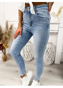 Jeansowe Spodnie z Ozdobami ze sklepu ModnaKiecka.pl w kategorii Jeansy damskie - zdjęcie 170241601
