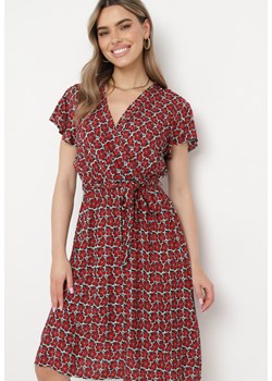 Czerwona Sukienka z Wiskozy z Kopertowym Dekoltem i Gumką w Talii Moanalise ze sklepu Born2be Odzież w kategorii Sukienki - zdjęcie 170260150