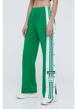 adidas Originals spodnie dresowe Adibreak Pant kolor zielony wzorzyste IP0616 ze sklepu PRM w kategorii Spodnie damskie - zdjęcie 170264203