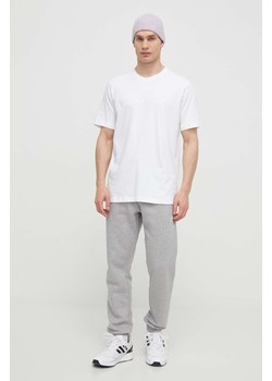 adidas Originals t-shirt bawełniany Fashion Graphic męski kolor biały z aplikacją IT7494 ze sklepu PRM w kategorii T-shirty męskie - zdjęcie 170264343
