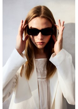 H & M - Prostokątne okulary przeciwsłoneczne - Beżowy ze sklepu H&M w kategorii Okulary przeciwsłoneczne damskie - zdjęcie 170274173