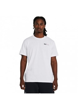 Męski t-shirt z nadrukiem Under Armour UA HW LC Logo Repeat SS - biały ze sklepu Sportstylestory.com w kategorii T-shirty męskie - zdjęcie 170279941