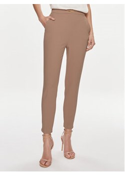 Elisabetta Franchi Spodnie materiałowe PA-027-41E2-V280 Beżowy Regular Fit ze sklepu MODIVO w kategorii Spodnie damskie - zdjęcie 170283660