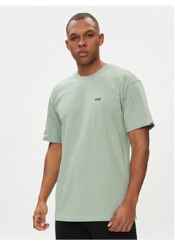 Vans T-Shirt Mn Left Chest Logo Tee VN0A3CZE Zielony Regular Fit ze sklepu MODIVO w kategorii T-shirty męskie - zdjęcie 170283681
