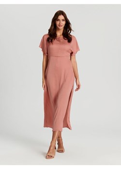 Sinsay - Sukienka midi - różowy ze sklepu Sinsay w kategorii Sukienki - zdjęcie 170287033