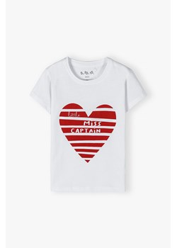 Dzianinowy T-shirt dla dziewczynki - biały z serduszkiem ze sklepu 5.10.15 w kategorii Bluzki dziewczęce - zdjęcie 170287350