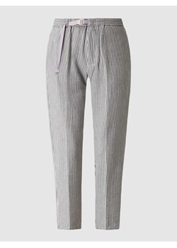 Luźne spodnie z dodatkiem wiskozy model ‘Marylin’ ze sklepu Peek&Cloppenburg  w kategorii Spodnie damskie - zdjęcie 170291831