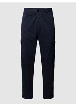 Spodnie cargo z naszywką z logo model ‘Taber’ ze sklepu Peek&Cloppenburg  w kategorii Spodnie męskie - zdjęcie 170292154