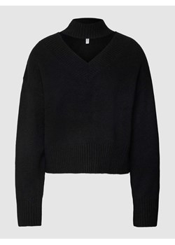Sweter z dzianiny z wycięciem model ‘Wanja’ ze sklepu Peek&Cloppenburg  w kategorii Swetry damskie - zdjęcie 170294071