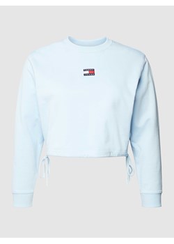 Bluza PLUS SIZE z naszywką z logo model ‘Badge’ ze sklepu Peek&Cloppenburg  w kategorii Bluzy damskie - zdjęcie 170294311