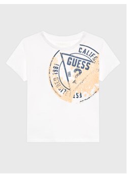 Guess T-Shirt N3GI16 K8HM0 Biały Regular Fit ze sklepu MODIVO w kategorii T-shirty chłopięce - zdjęcie 170295634