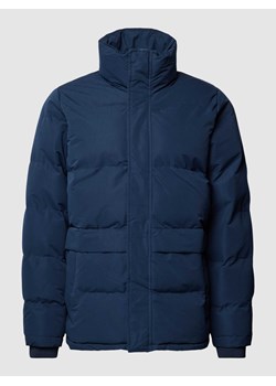 Pikowana kurtka w jednolitym kolorze z kapturem ze sklepu Peek&Cloppenburg  w kategorii Kurtki męskie - zdjęcie 170318560