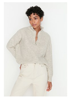 trendyol Sweter w kolorze beżowym ze sklepu Limango Polska w kategorii Swetry damskie - zdjęcie 170328273