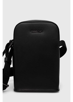 Calvin Klein saszetka kolor czarny ze sklepu ANSWEAR.com w kategorii Saszetki - zdjęcie 170332910