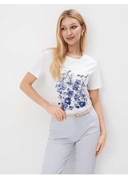 Mohito - T-shirt z nadrukiem - biały ze sklepu Mohito w kategorii Bluzki damskie - zdjęcie 170340760