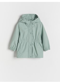 Reserved - Gumowany płaszcz - jasnozielony ze sklepu Reserved w kategorii Kombinezony i kurtki - zdjęcie 170341370