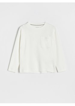 Reserved - Longsleeve oversize z kieszenią - złamana biel ze sklepu Reserved w kategorii T-shirty chłopięce - zdjęcie 170343684