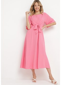 Różowa Sukienka Maxi z Ozdobnym Wiązaniem i Gumką w Talii Myrcella ze sklepu Born2be Odzież w kategorii Sukienki - zdjęcie 170390104