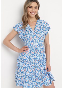 Niebieska Sukienka z Wiskozy w Kwiatowy Wzór z Kopertowym Dekoltem Avafia ze sklepu Born2be Odzież w kategorii Sukienki - zdjęcie 170390514