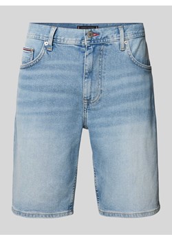 Szorty jeansowe o kroju regular fit z 5 kieszeniami model ‘BROOKLYN’ ze sklepu Peek&Cloppenburg  w kategorii Spodenki męskie - zdjęcie 170395972