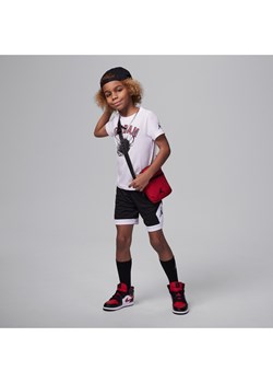 Dwuczęściowy zestaw ze spodenkami dla małych dzieci Jordan Hoop Styles - Czerń ze sklepu Nike poland w kategorii Komplety chłopięce - zdjęcie 170398263