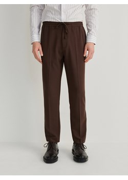 Reserved - Spodnie jogger slim - brązowy ze sklepu Reserved w kategorii Spodnie męskie - zdjęcie 170405981